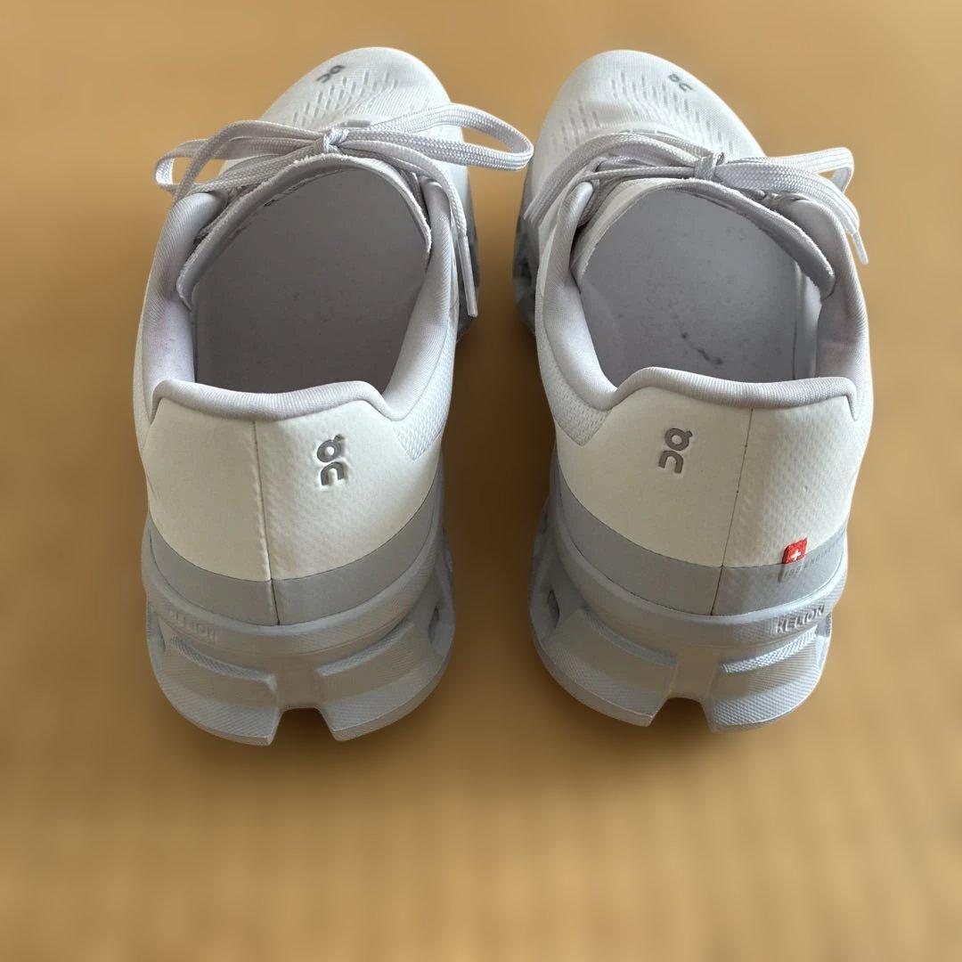 オン　クラウドモンスター　27.5センチ