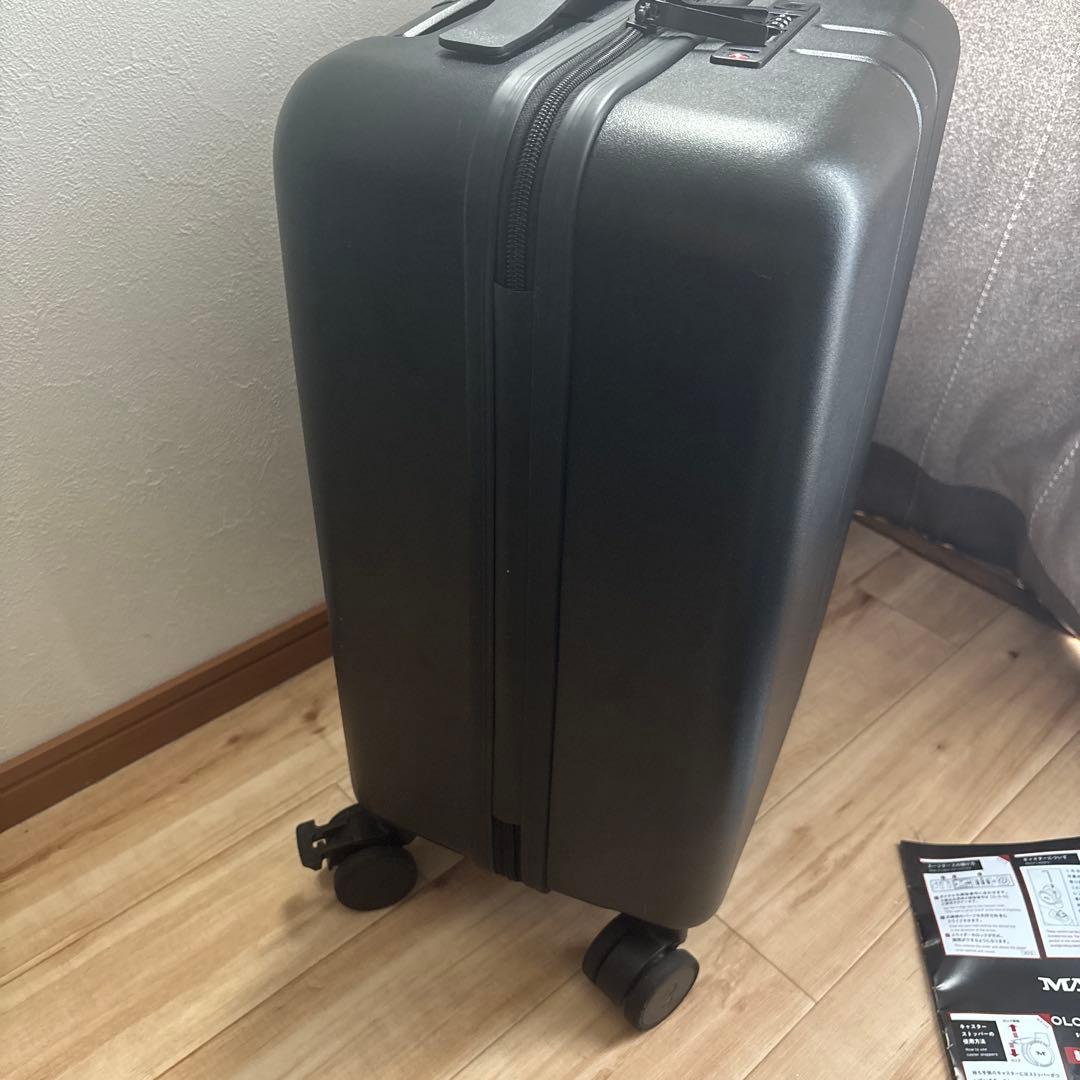 MAIMO キャリーケース Sサイズ　黒　展示品美品　最安値