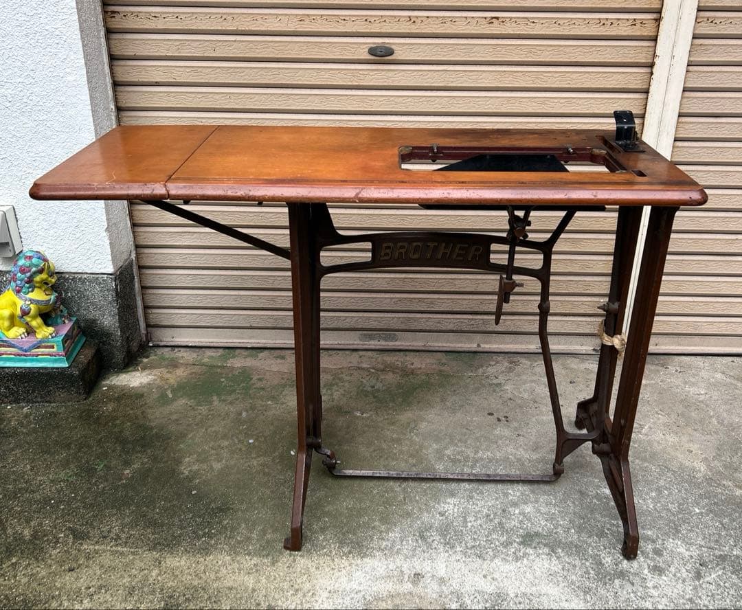 BROTHER ブラザー　ミシン台　アンティーク　インテリア　リメイク　テーブル