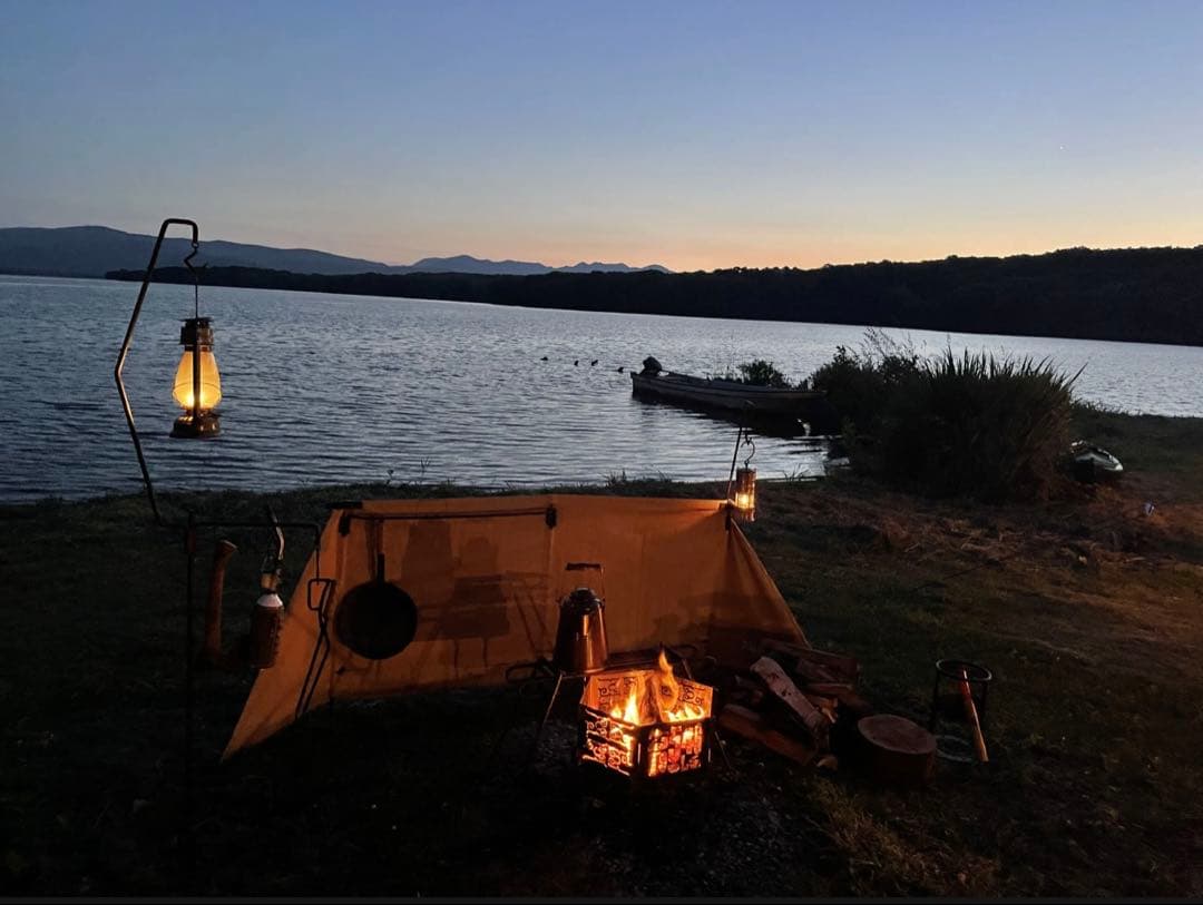 新品未使用 23546TOOLSアイヌ紋様焚き火台 ケース付き