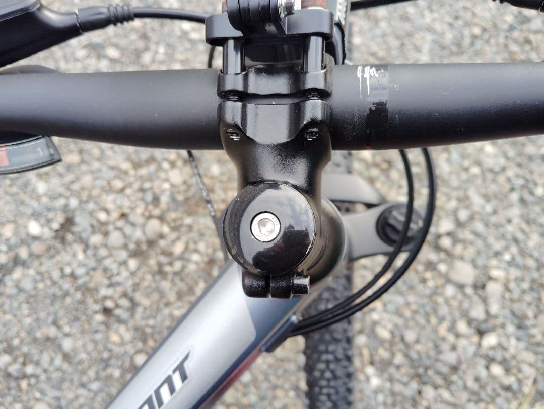 ジャイアント　2022 タロン2 Sサイズ