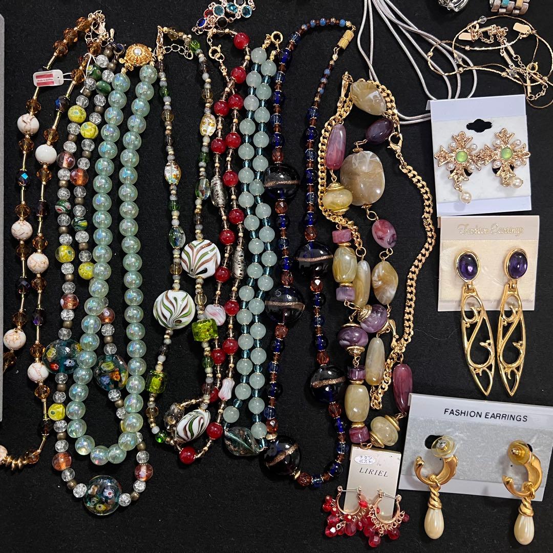 み*ん様 アクセサリー　まとめ売り　1.8kg 大量　在庫処分　断捨離　整理品