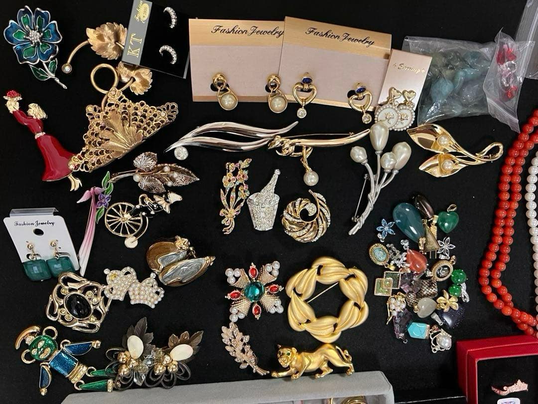 み*ん様 アクセサリー　まとめ売り　1.8kg 大量　在庫処分　断捨離　整理品