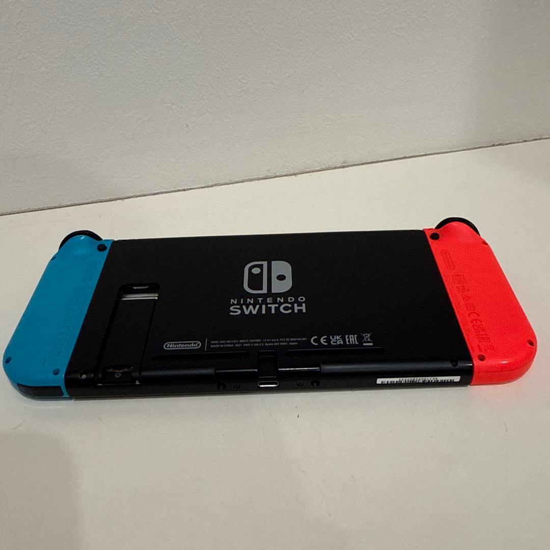 ニンテンドースイッチ[Nintendo Switch]本体とコントローラー