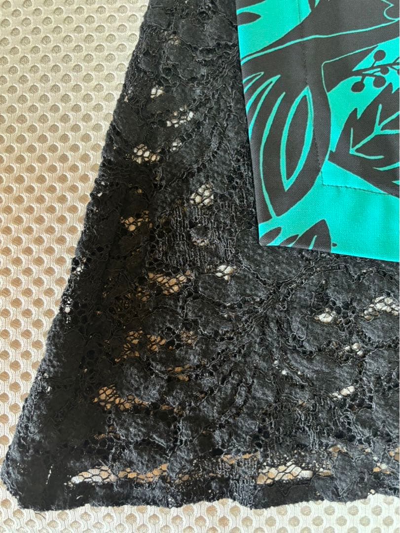 『美品』⭐️トクコプルミエヴォル⭐️黒地に木やお花鳥等柄裾レース豪華チュニック❣️