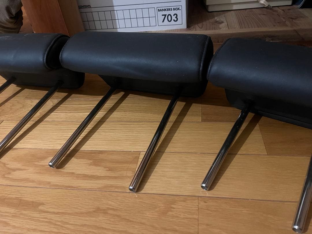 保*本様 Fjクルーザー純正ヘッドレスト合成皮革