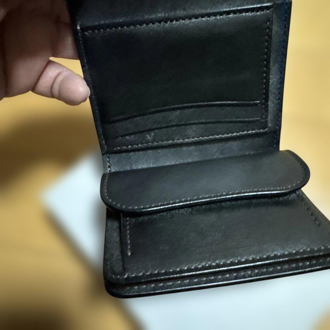WILDSWANS ブラック 三つ折り財布　イーノ