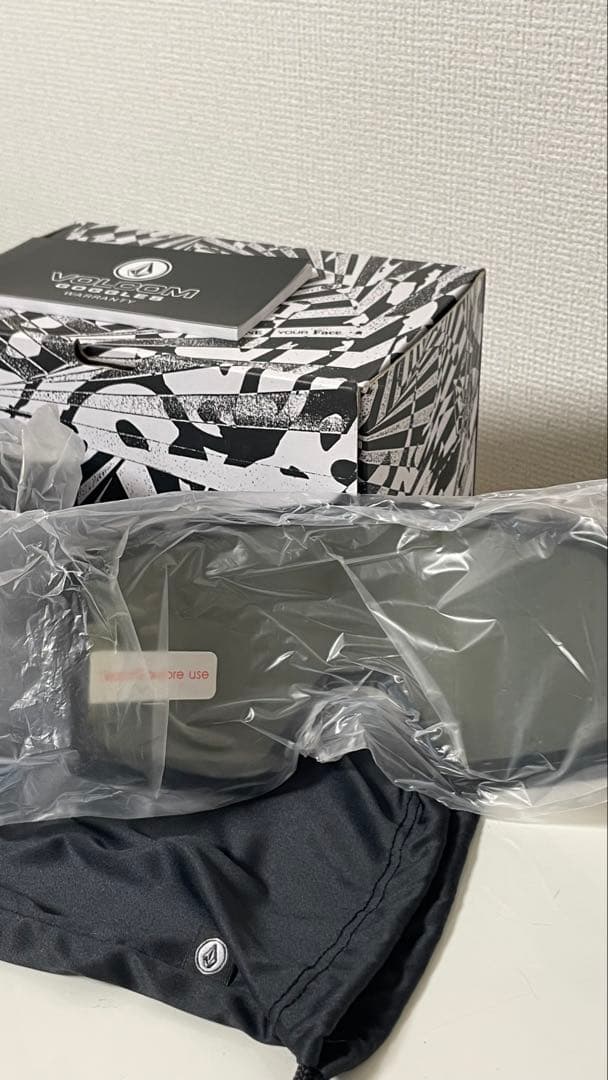 新品未使用【VOLCOM/ 】ボルコム平面 ゴーグル A定価より50%以上オフ