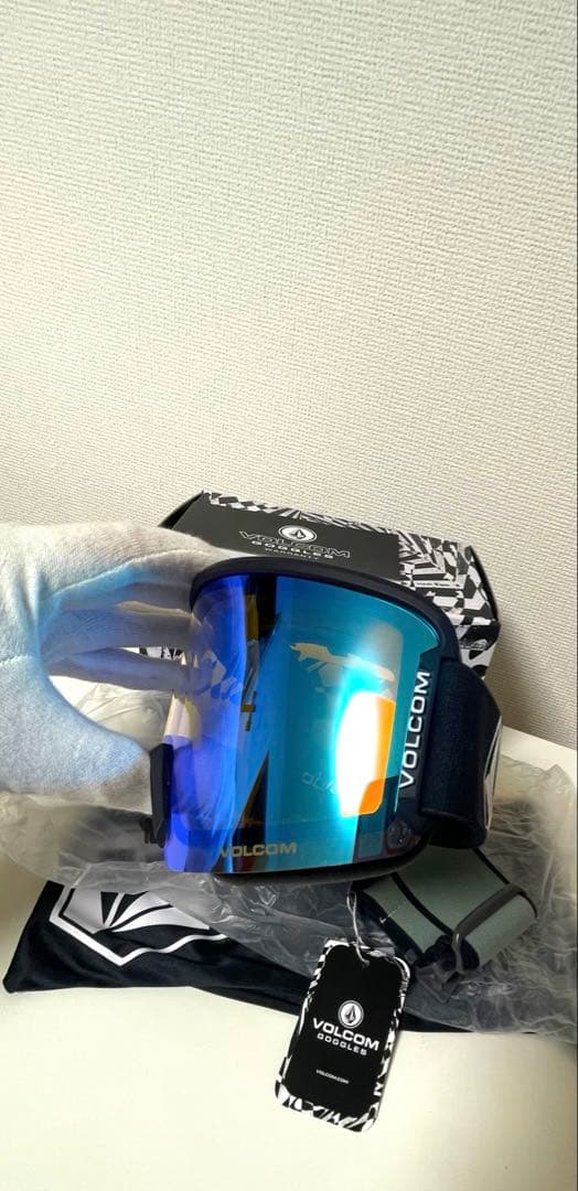 新品未使用【VOLCOM/ 】ボルコム平面 ゴーグル A定価より50%以上オフ
