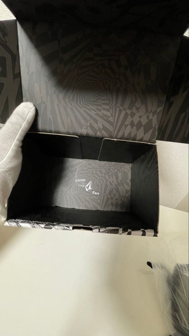 新品未使用【VOLCOM/ 】ボルコム平面 ゴーグル A定価より50%以上オフ