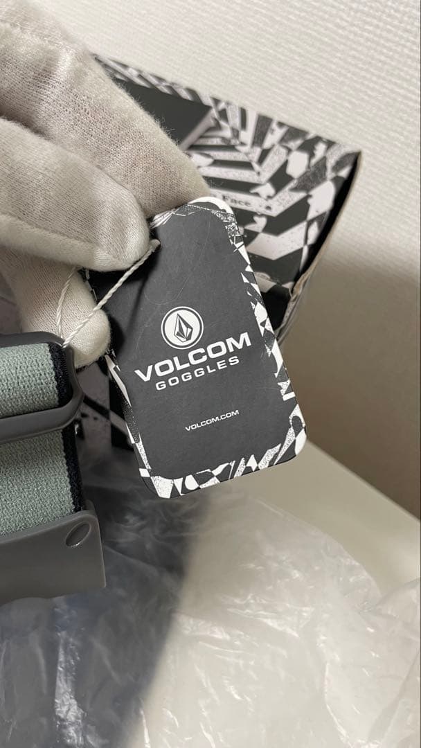 新品未使用【VOLCOM/ 】ボルコム平面 ゴーグル A定価より50%以上オフ