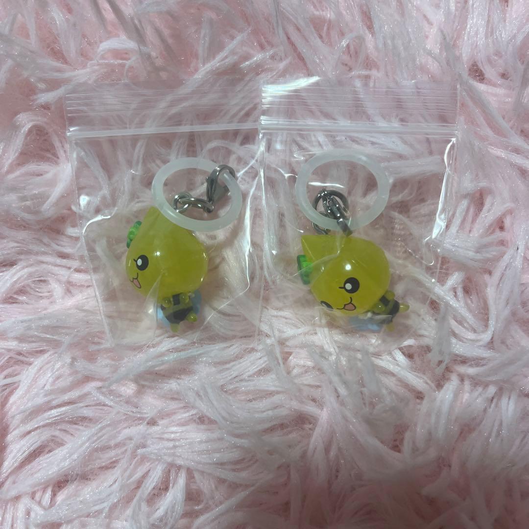 イエロー アクリルキーホルダー 2個セット