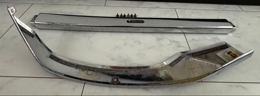 エスクァイア　モデリスタエアロ　メッキパーツ２点