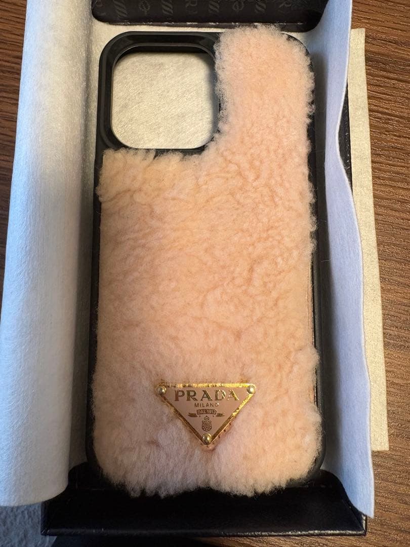 PRADA シアリング iPhone 13 Pro用カバー