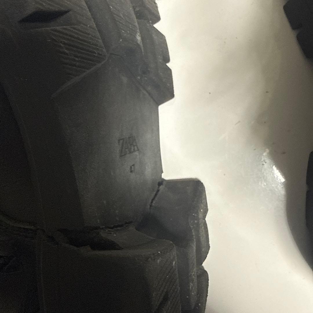 ボリュームレースアップブーツ　Zara