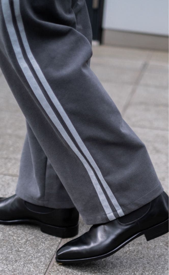 EDIFICE LA BOUCLE ラブークル ウルトラスエードトラックパンツ