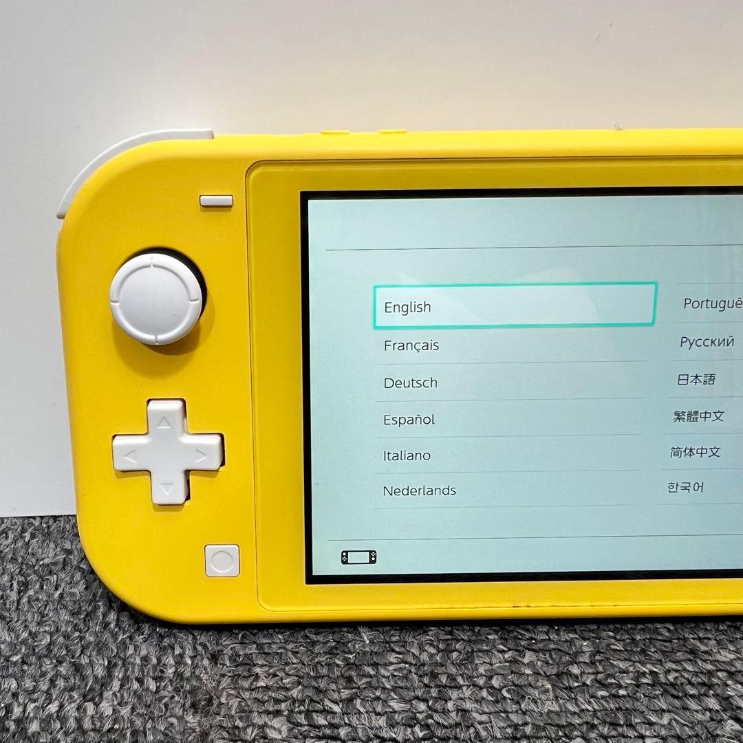 ひ*ん様 スイッチライト SwitchLite イエロー 本体 2020年製 完