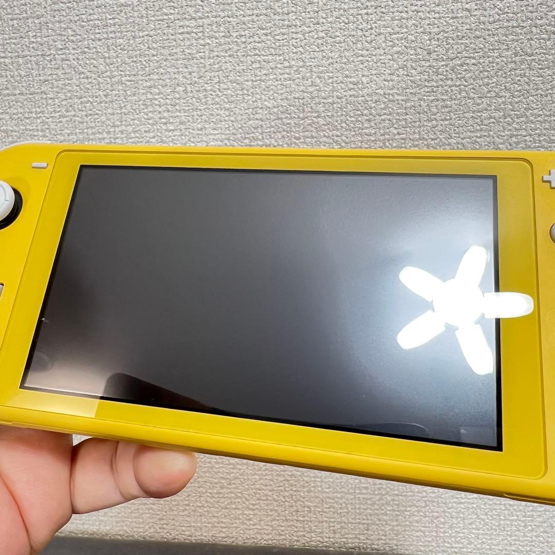 ひ*ん様 スイッチライト SwitchLite イエロー 本体 2020年製 完