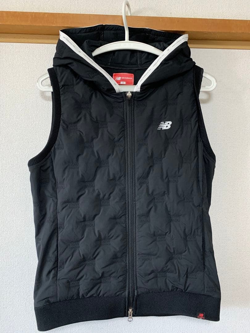 New Balance フード付きベスト ＆スカート　サイズ2(L)
