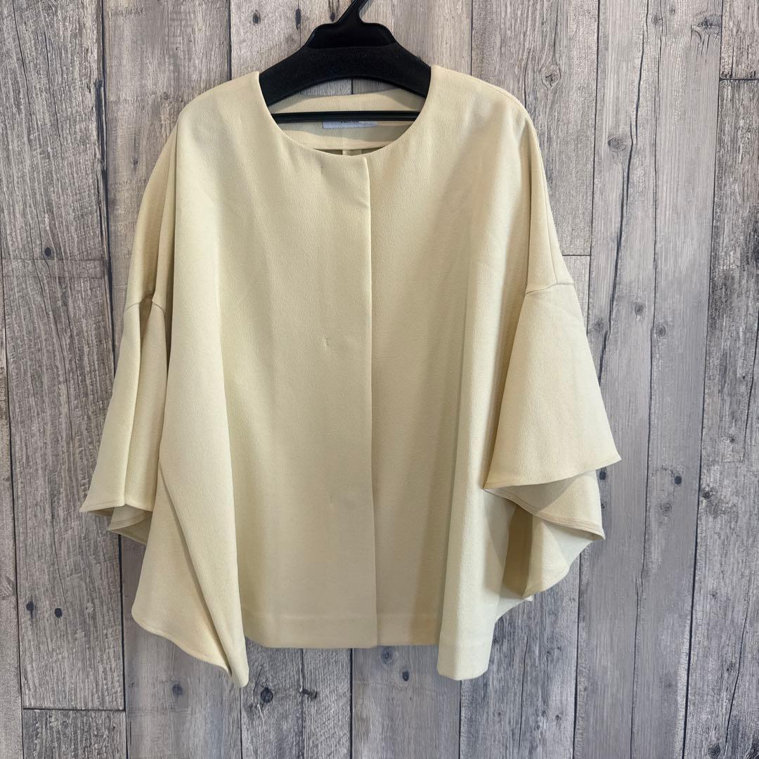 新品　FENNEL フリルスリーブミドル丈コート （ライトイエロー）