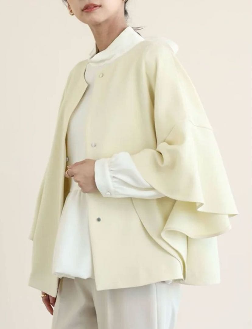 新品　FENNEL フリルスリーブミドル丈コート （ライトイエロー）