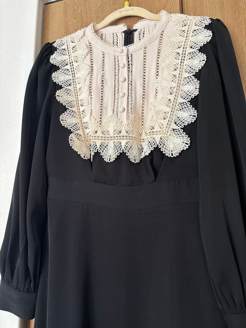 ワンピース Herlipto Le Grand Midi Dress