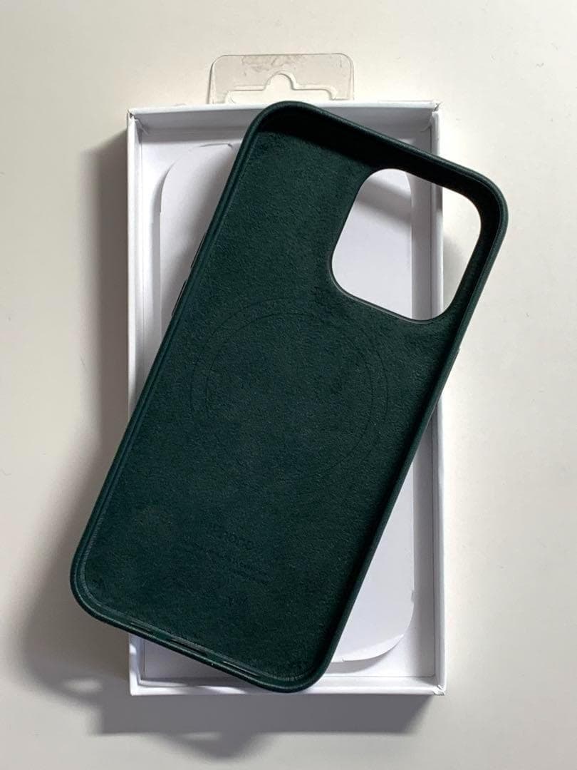 【新品】純正 iPhone 13 Pro レザーケース・セコイアグリーン①