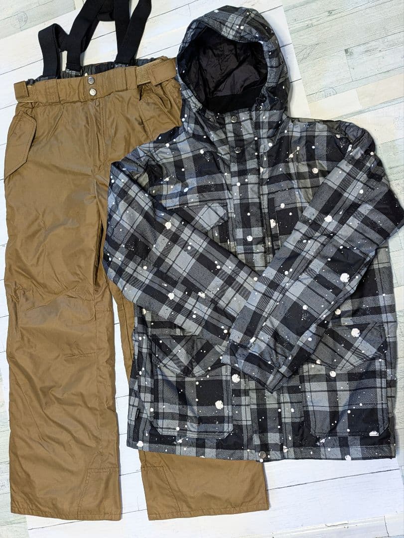 美品 IGNIOイグニオ メンズスノボードスノボースキーウェア　サイズL