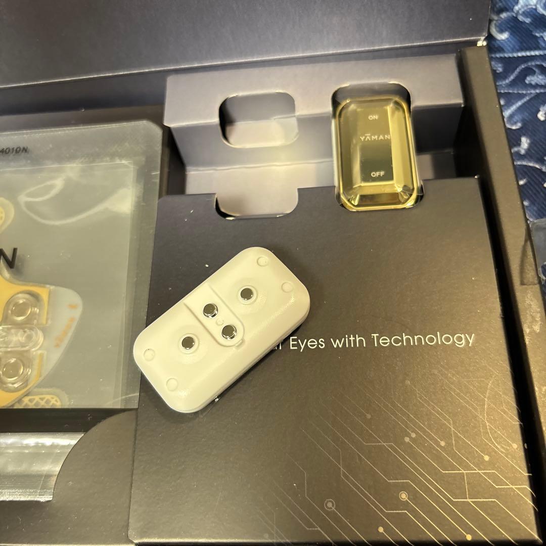 YAMAN ウェアラブル美顔器　デザインリフト