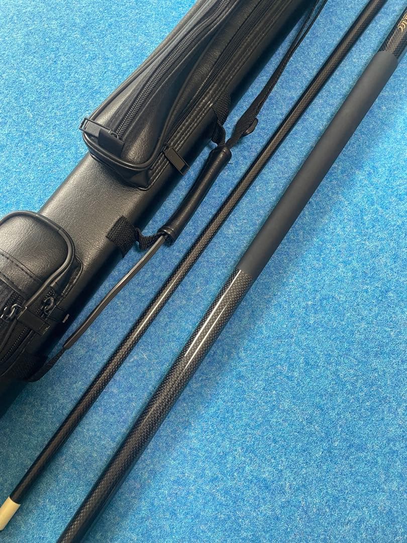 Cuetec cue と Mezz 2×3 キュー ケース