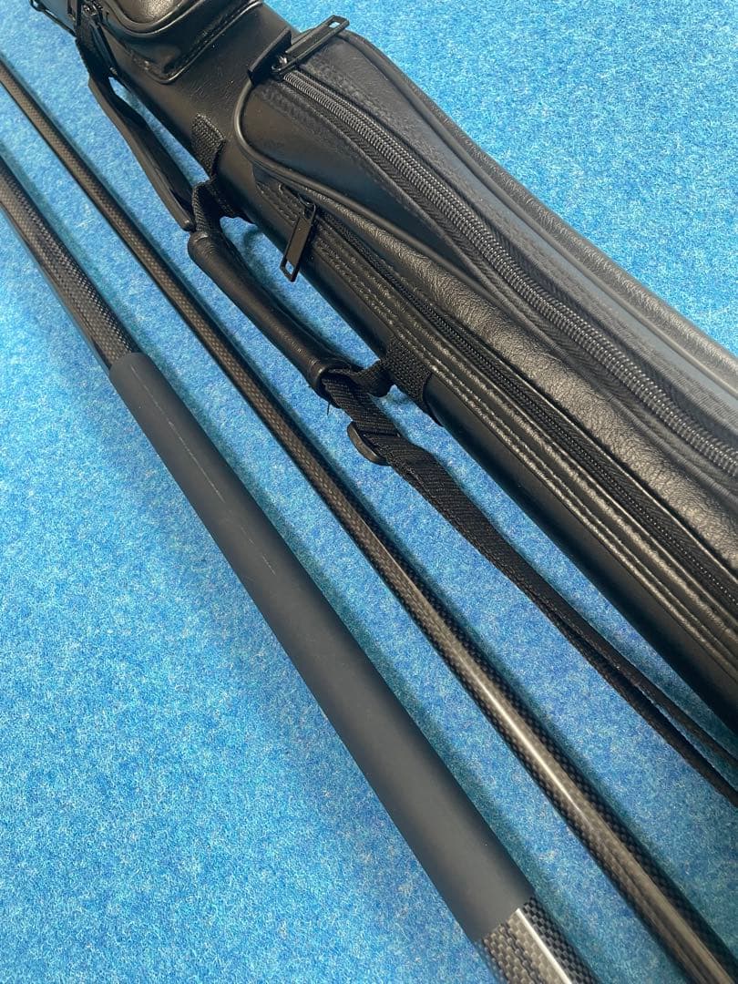 Cuetec cue と Mezz 2×3 キュー ケース