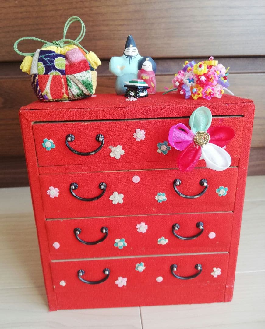 昭和レトロ　雛道具　ミニチュア布張りタンス　文化人形　ヘロヘロ人形　着せ替え人形