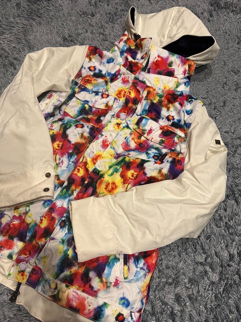 SISTA.J 花柄 スノーボードウェア Sサイズ