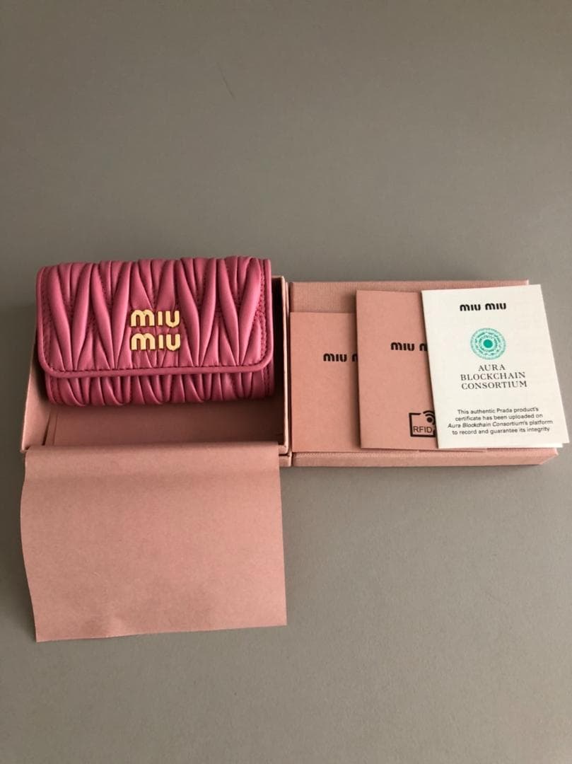 MIUMIU♡マテラッセキーケース(ピンク)♡