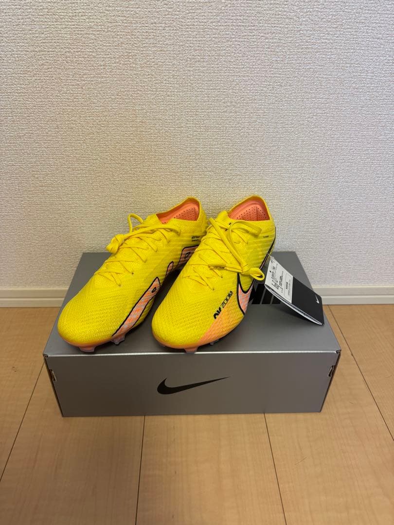 サッカースパイク　Nike Mercurial fg