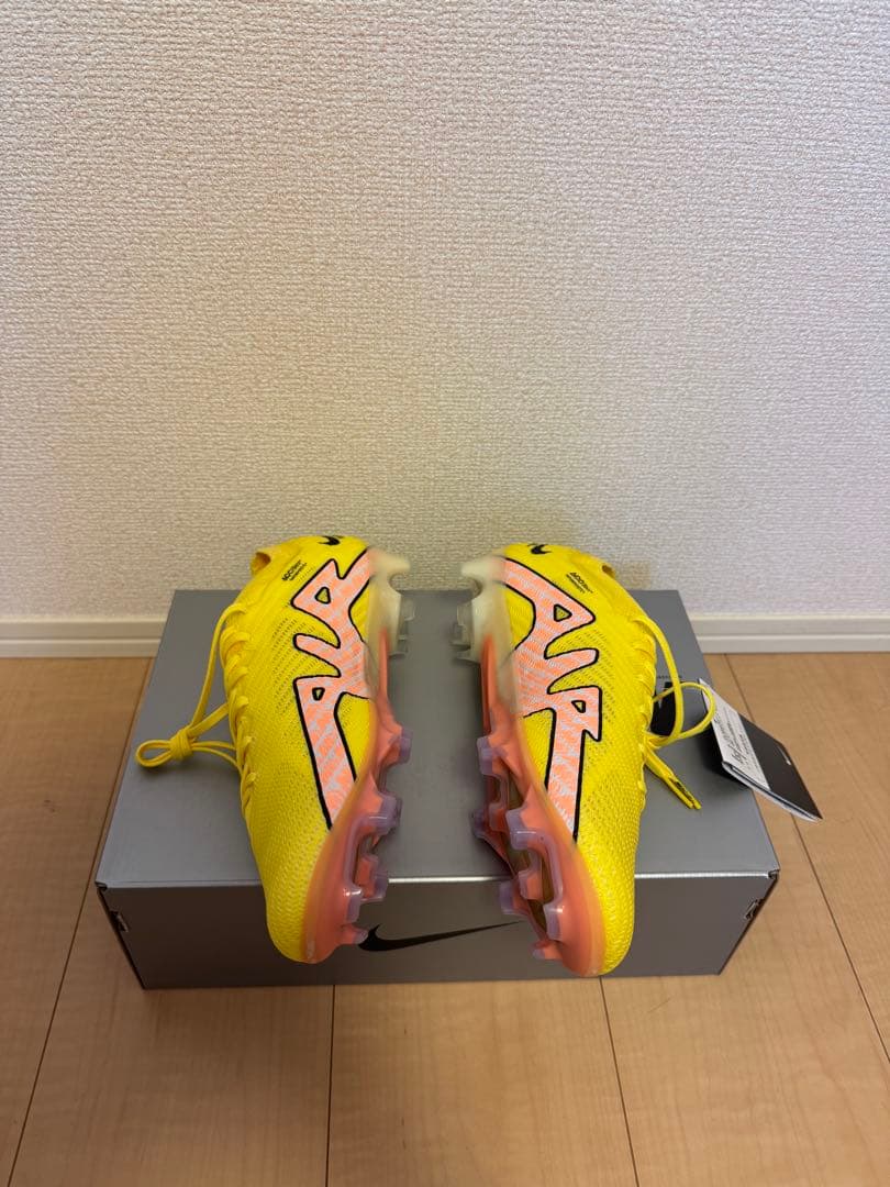 サッカースパイク　Nike Mercurial fg