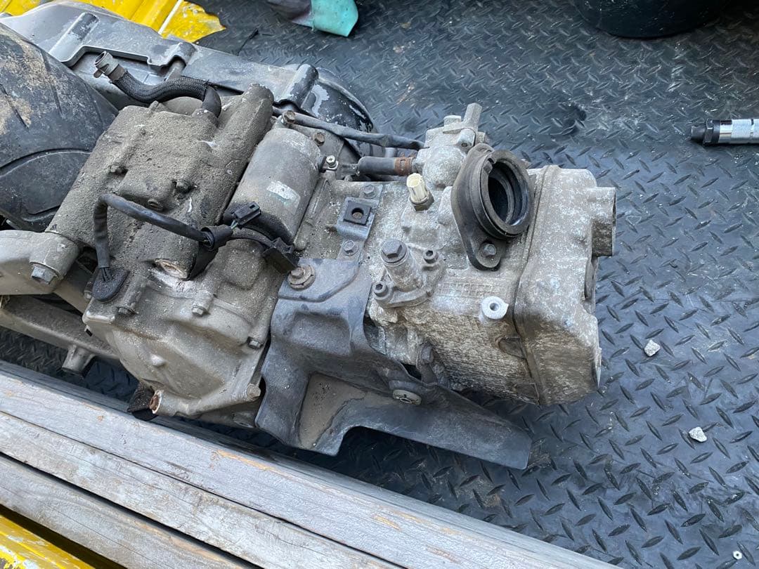 スカイウェイブ250S CJ44A 実働エンジン(ホイールは付きません