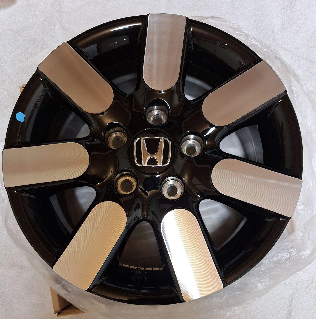 新型フリード AIR EX 15インチ 美品 純正アルミホイール １本売り