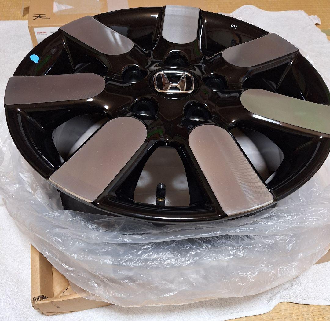 新型フリード AIR EX 15インチ 美品 純正アルミホイール １本売り