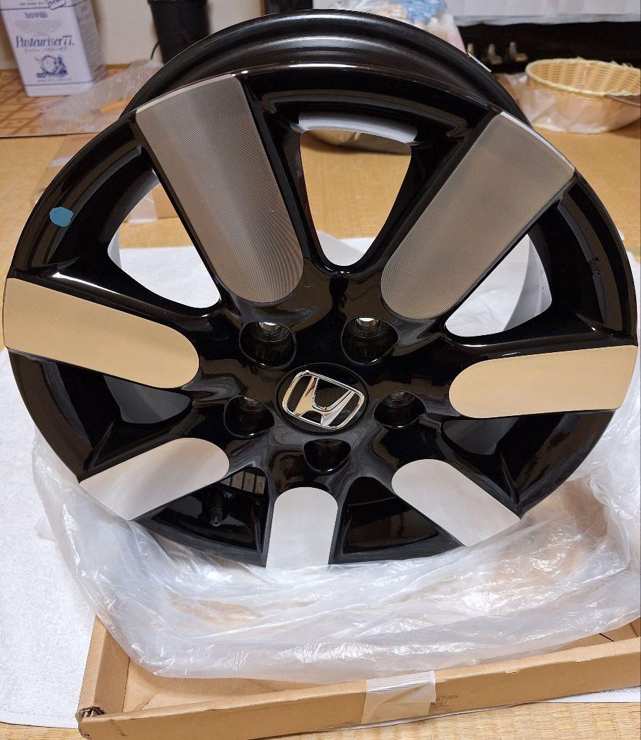 新型フリード AIR EX 15インチ 美品 純正アルミホイール １本売り