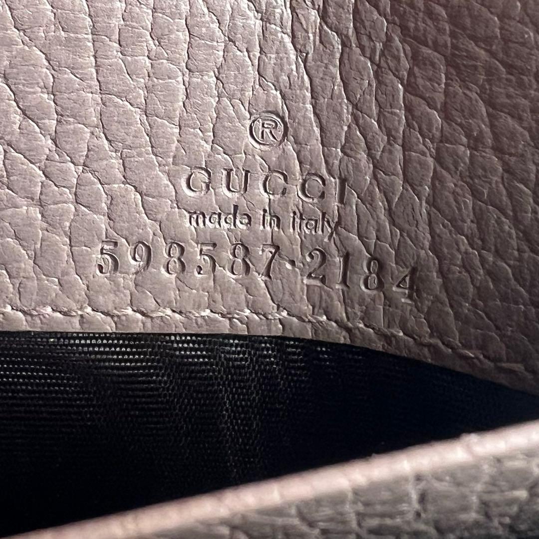 10 極上美品 GUCCI グッチ マーモント 2つ折り財布