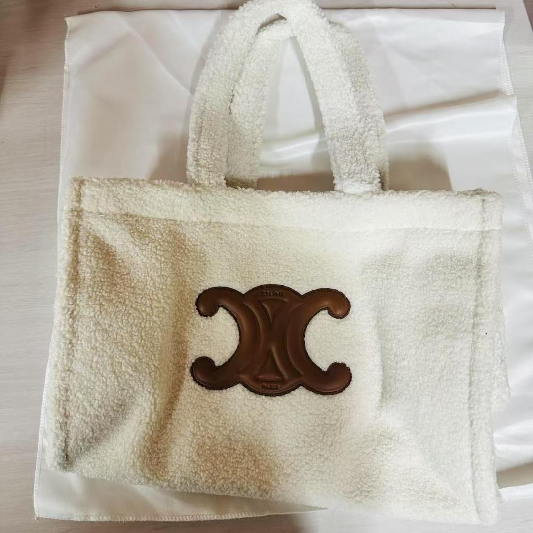 VIP顧客のテディファブリックを使用したトートバッグ