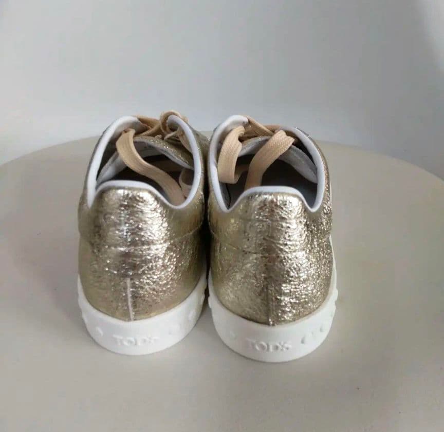 TOD'Sスニーカー　1回のみ使用　プラチナ　23cm