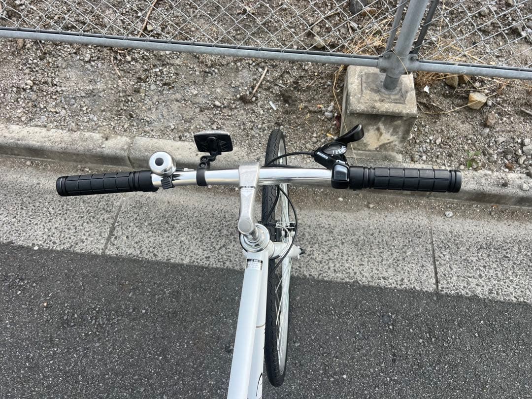 クロスバイク　新品に近いキレイな自転車　関東圏　配送可能