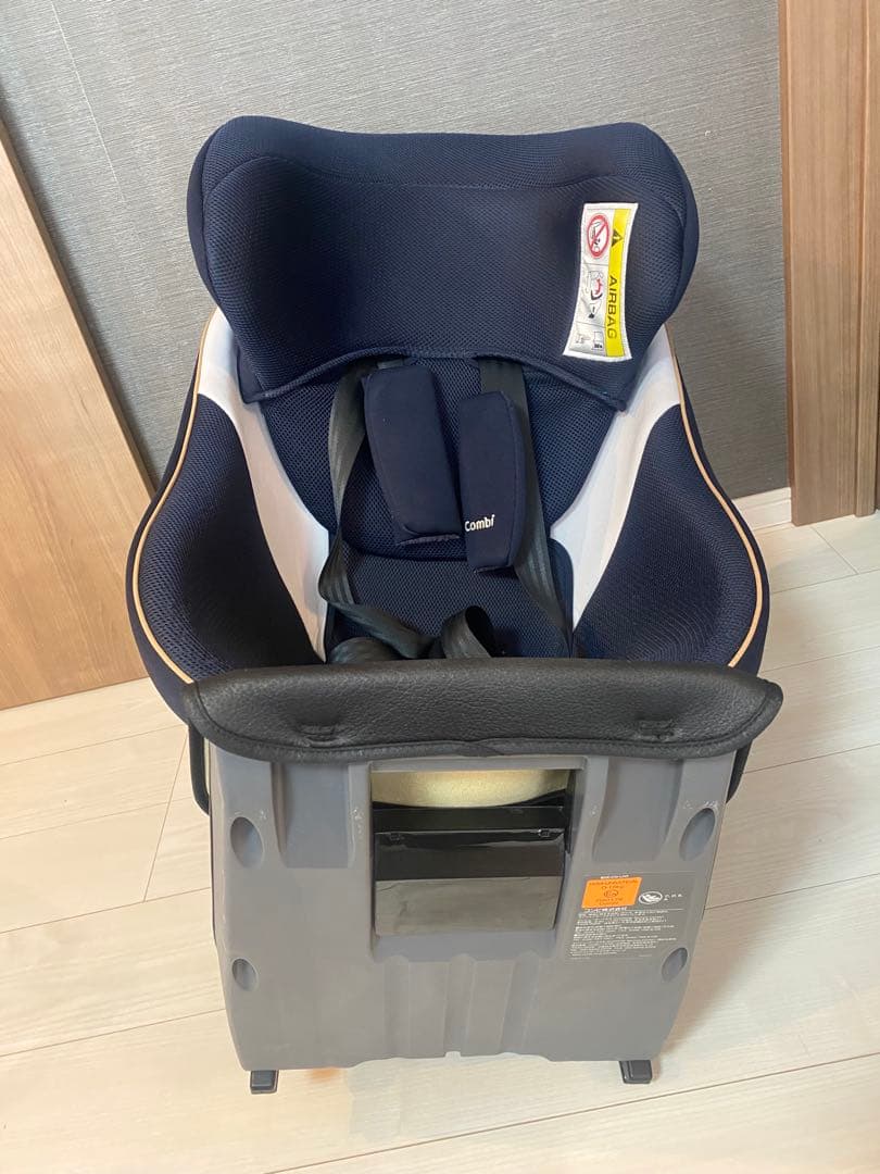 Combi チャイルドシート　ネイビー　型式CG–UIG