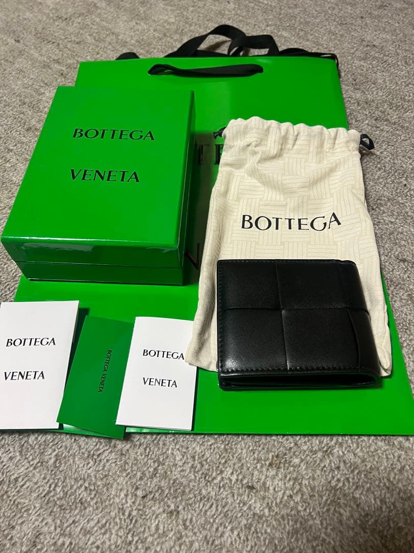 BOTTEGA VENETA ボッテガヴェネタ 二つ折り財布 美品