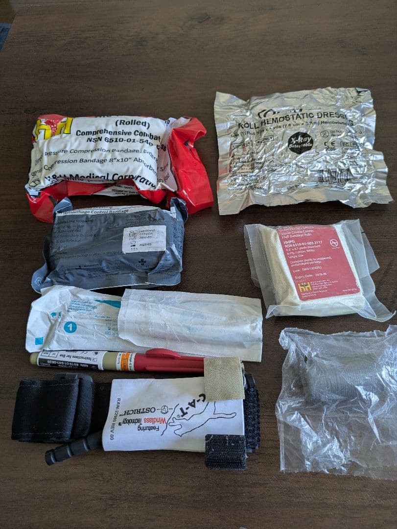 IFAK 中身　戦闘外傷　米軍実物