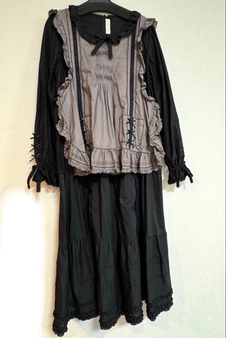 PINK HOUSE タブリエ付きワンピース 黒　新品未使用タグ付