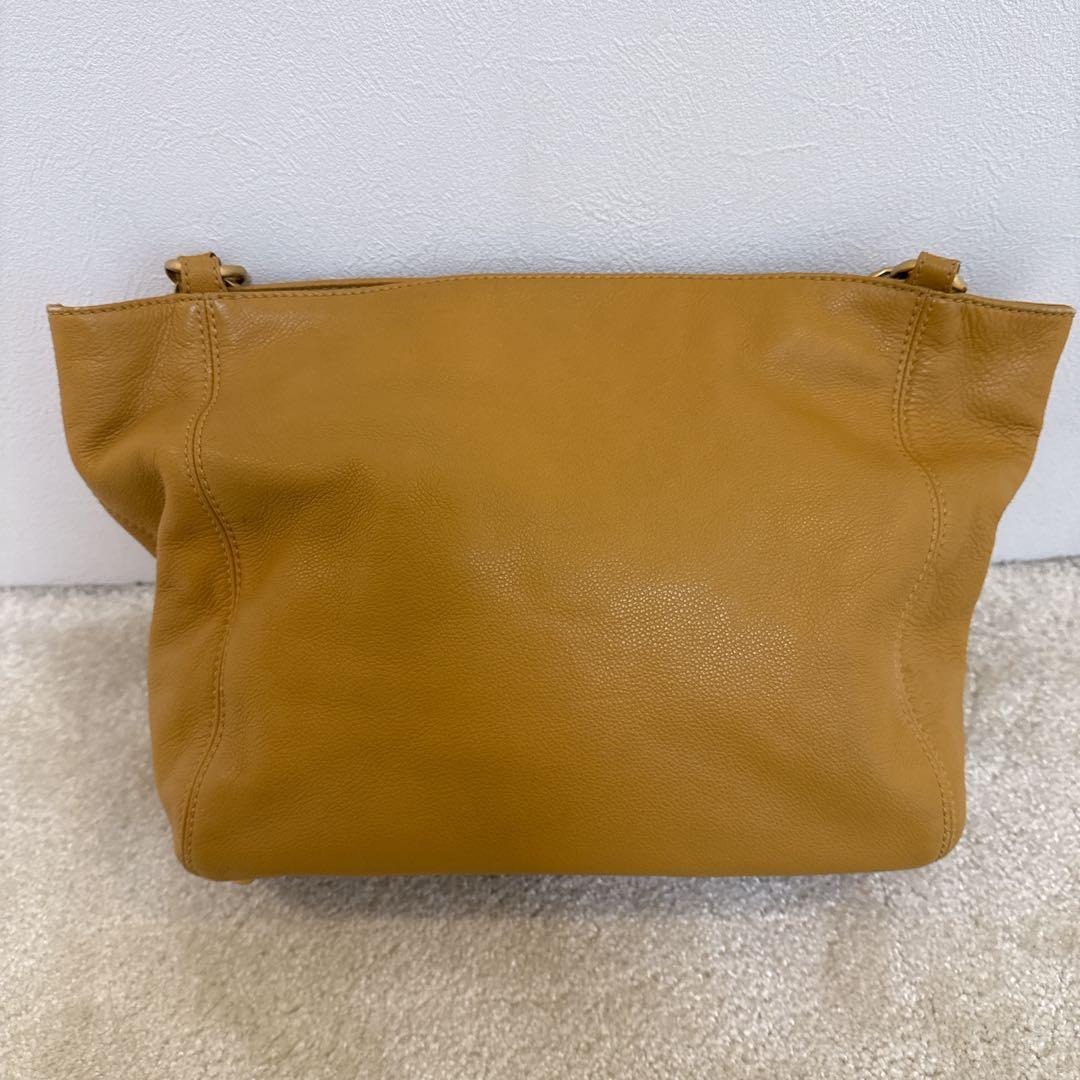 Chanel ショルダーバッグ キャメル レザー