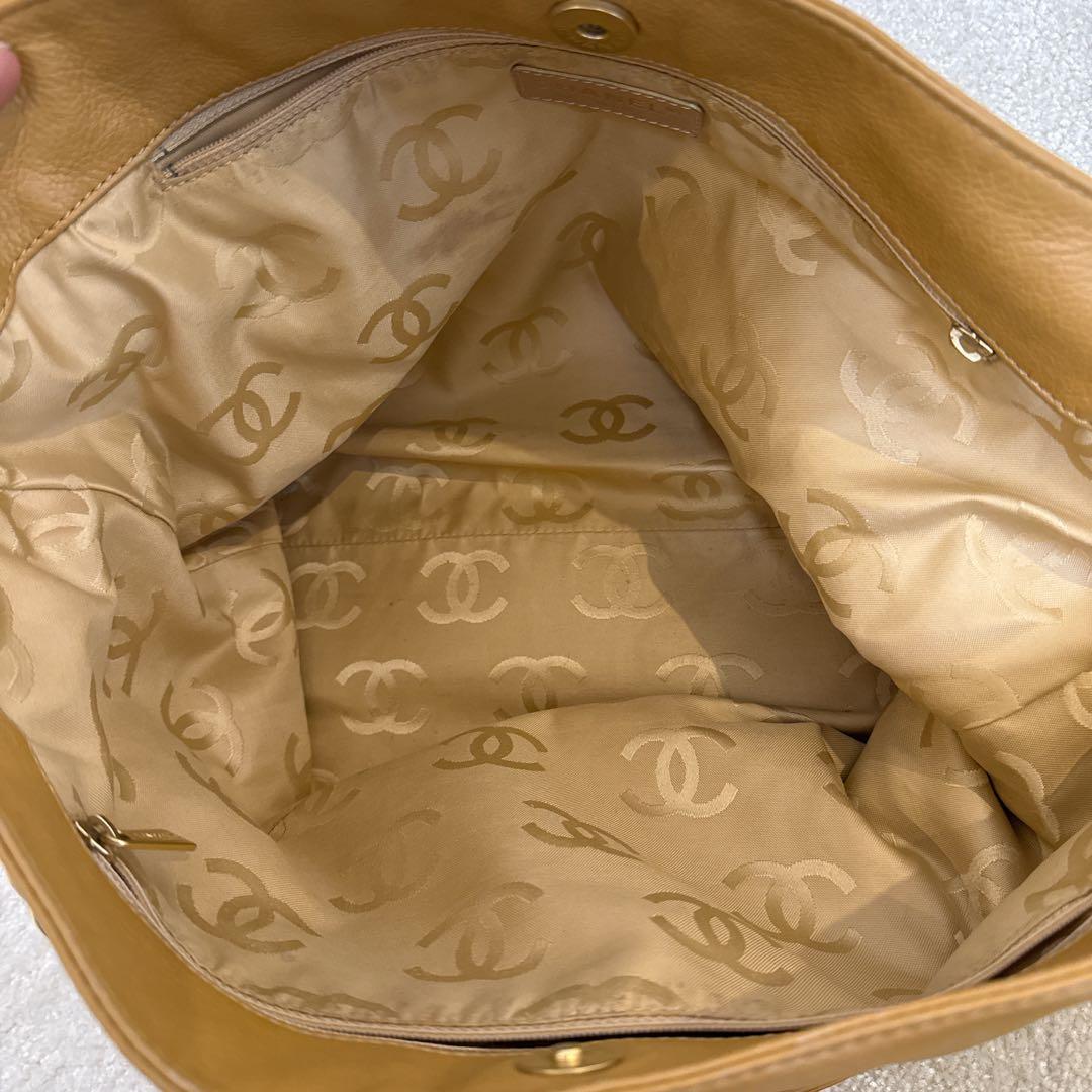 Chanel ショルダーバッグ キャメル レザー